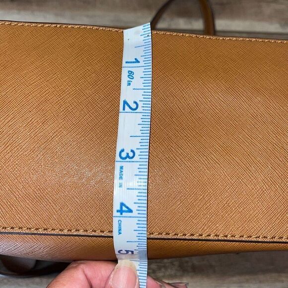 Michael Kors Womens Jet Set Zip Saffiano Leather Tote Shoulder Bag Brown Medium - Picture 12 of 12